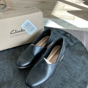 Clarks Black Loafers Seamless Upper Slip-On